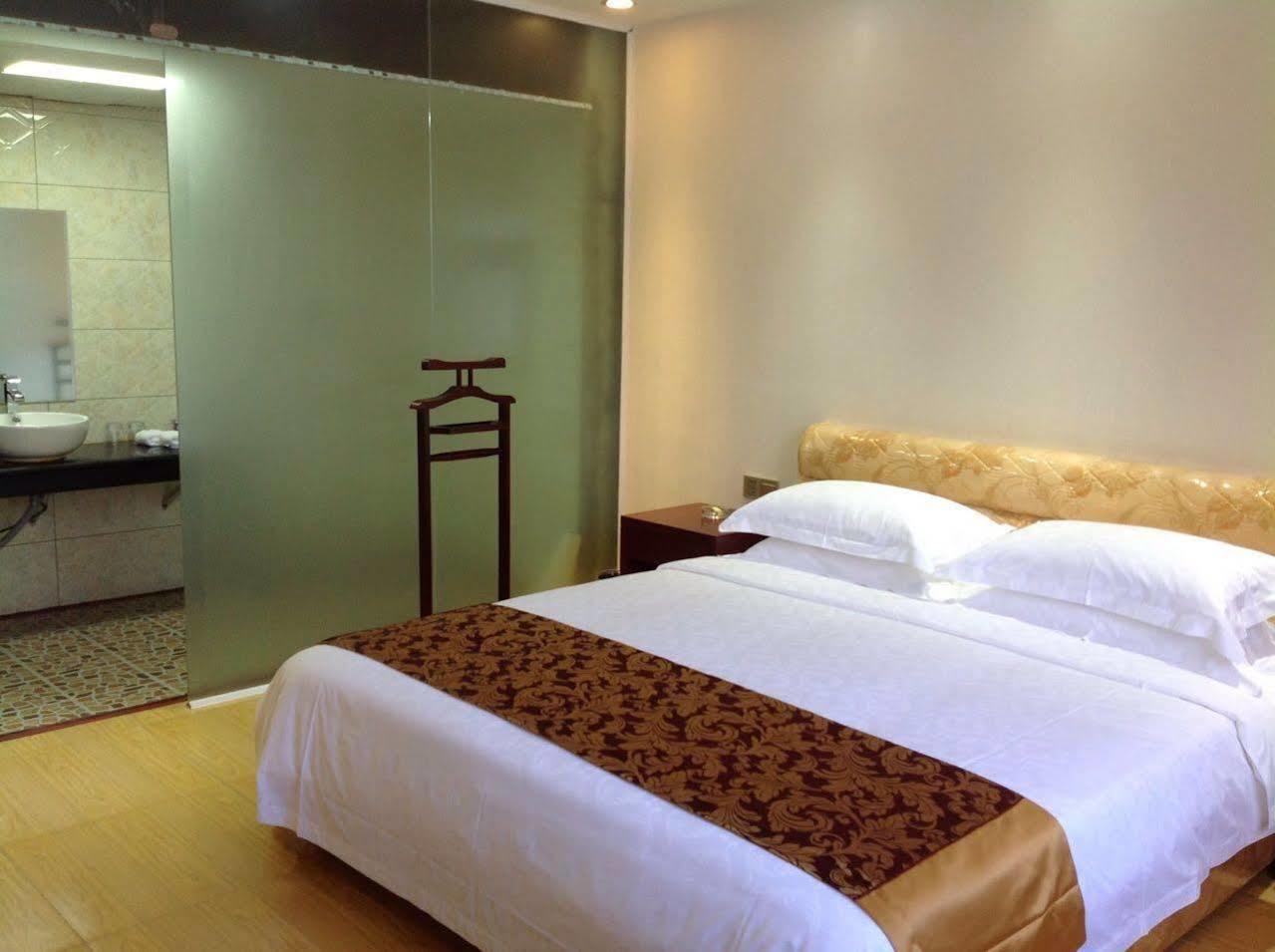 Jian Guo Grand Hotel Ban Sikhai Exterior photo